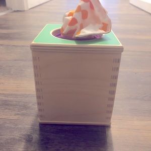 Lovevery Magic Tissue Box